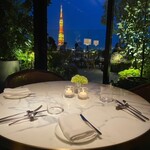 The Jade Room + Garden Terrace - 東京タワーviewの窓際席