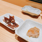 鮨処 やまと - 味噌漬けのホタルイカとあん肝。日本酒スタート
