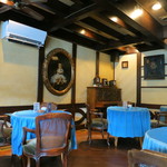 珈琲歌劇 - レトロな店内