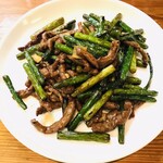美食 同源菜 - 料理写真:牛肉とニンニクの芽炒め