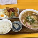 まるとみ食堂 - ラーメン定食 825円