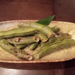 Jizake To Hokkori Ryourino Mise Itsumaru - 焼そら豆