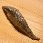 すが弥 - 鰯です。酢で小骨まで溶けました