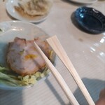 中国飯店　鳳華 - 割りばし♪　やっちゃってますね～♪