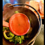 郷土料理ともん - こんな山菜達＆キノコ達のスープを口にしたことがないです　永谷園の、あのスープの無化調の本物バージョンをいただけたって感じで思わず戸門秀雄さんに『ありがとう』と言ってしまいました　byまみこまみこ