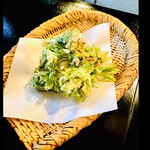 郷土料理ともん - コシアブラの天麩羅　2皿目　byまみこまみこ