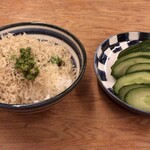 魚津屋 - ちりめん花山椒ご飯、胡瓜の漬物