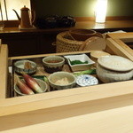 鮨 安吉 - 真ん中です