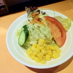 ウエストウッド - セットのサラダ。