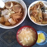 米田食堂 - 中華そば \400、カツ丼 \600