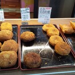 廣島カレー麺麭研究所 - カレーパン売り場①