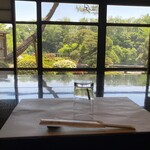 京亭 - テーブル・セッティング