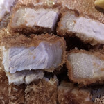 Tonkatsu Katsusei - 赤身と脂身のバランスが抜群美味し！