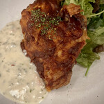 NewYork Grill&Cafe SYOCA - 妥協なしスパイス感＋どっさりタルタルで病みつきスパイシーチキンフリット