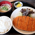 Warabe - チキンカツ定食