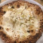 CASA DELLA PIZZA - クワトロフォルマッジスペチャリテ4種FMB蜂蜜がけ