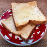 たむらパン - トースト（再加熱）すると生地の泡（肌理）が細かくなり