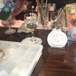 シティーライト - 内観。