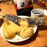 天ぷら酒場 キツネ - ナス、キス、鶏の天ぷら