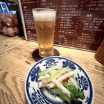 花葉根 - 本日のお通し　青菜の煮浸し。出汁がめちゃくちゃ美味しい