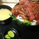 鮪雄市場 - メガまぐろ丼2,000円♪