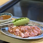 舞留土 - かしら肉…450円