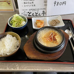 ホルモン鉄板焼 とんどん亭 - 