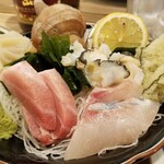 出羽鮨 - 刺盛り。