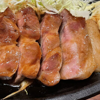 和食鉄板 銀座 朔月 - 肉は柔らかです