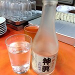 丸吉飯店 - 日本酒冷酒 800円(税込)(2023年4月20日撮影)