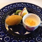 リストランテ・マッサ - マンゴーのパンナコッタ、マンゴーのアイスクリーム