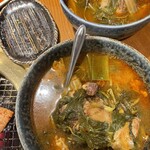 富士屋 - テールスープ大と中
      