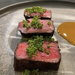 カーサ・デル・チーボ - 十和田短角牛のカイノミのブラチョー風タリアータに花山椒