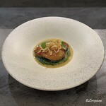 カーサ・デル・チーボ - 喜知次の鱗焼に喜知次と目抜ブロードと芹オイル