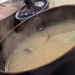 肴屋 魚まる - 味噌汁が堪らなく美味しいの。