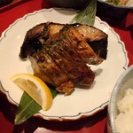 Takishita - ２種の焼魚の盛り合わせです。鯖の火入れ具合なんかは、明確なまでに「すみさわ」に軍配。