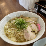 Ramen Taishou - 相方のしょうゆラーメン。今回はお互いシェア無し。