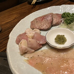 松庵 韓菜房 - 特選塩焼き二種盛り合わせ、天然ぶつ切り大エビ、純系名古屋コーチン二種盛合せ