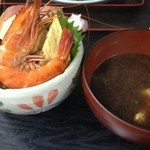 Sushigohambamba - ランチの海鮮丼1050大きいだけでした