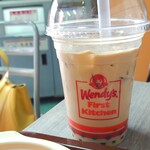 Ｆirst Kitchen Wendy‘S - 強焙煎ほうじ茶黒糖ラテ(掻き回しちゃったあと)