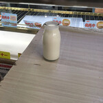 パンと牛乳の店 ミルクスタンド - 牛乳