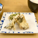 天ぷら よこい - ●一皿目
      ・太刀魚
      ・鱸
      ・稚鮎