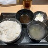 Tempura To Wain Kojima - 定食のライス(大盛)と味噌汁、漬け物