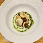 f - 八皿目：鮑と桜豚グラノアルソ和えです