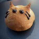 ハートブレッドアンティーク  - 料理写真:ねこねこワラビ餅パン