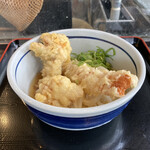 おにやんま - 冷とりちくわ天ぶっかけうどん（590円）