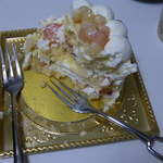 パティスリー SATSUKI - もうギブ・・・（翌朝おいしくいただいた）