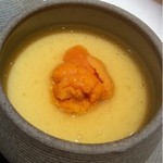 艪 - 地鶏の卵を使った雲丹の茶碗蒸し