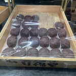 口福堂 - 店舗内観①：おはぎ