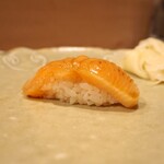 うを徳 - 青森 下北 桜鱒（握り）